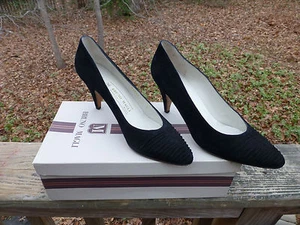 Bruno Magli Damen 9 AA schwarz Wildleder High Heels 3" - Bild 1 von 1