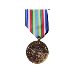 MEDAILLE DES NATIONS UNIES ONU /  MINURCA / REPUBLIQUE CENTRAFRICAINE 1998-2000 - Imagen 1 de 3