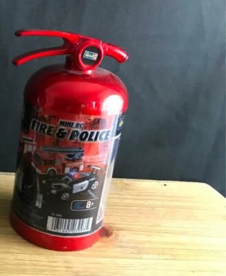 Nuevo camión de bomberos Revell Mini RC 2015 y coche de policía serie extintor rojo botella Foto 1 de 4