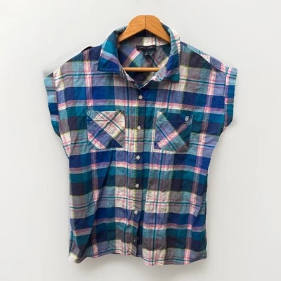 Tommy Hilfiger Womens Short Sleeve Button Up Size Medium Plaid Cap Cuffed Sleeve - Image 1 of 4