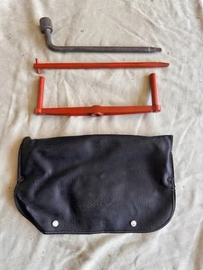 Dastun 240z Series One Tool Kit - OA - Picture 1 of 3