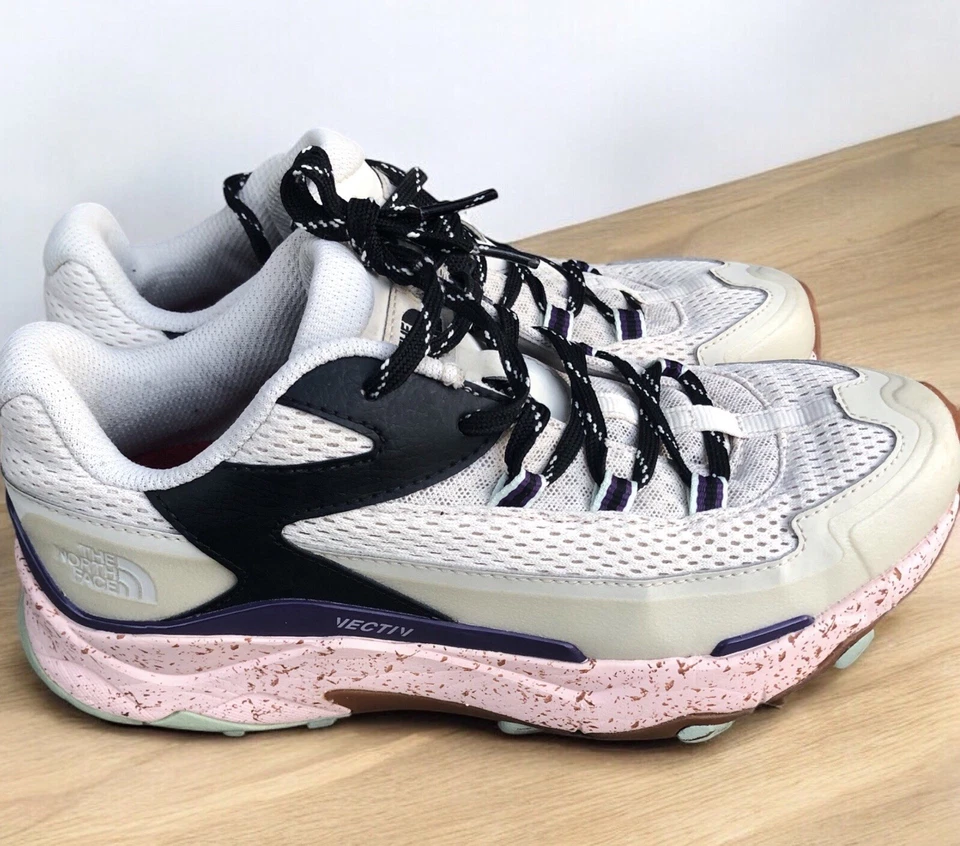 女式 The North Face VECTIV TARAVAL 休闲鞋白色/黑色 | 美国-18056 8 码 — 第 1/4 张图片