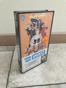 Fellini _ Amarcord _ VHS _ WB Gli Scudi SIGILLATA SEALED - Picture 1 of 5
