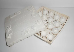 Ready to Paint Box with Removable Lid/Tabletop with Mini Teapots and Cups - Picture 1 of 12