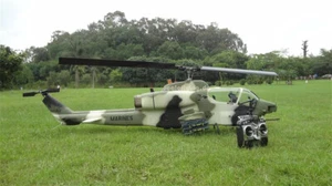 700 Cobra Army AH-1W ARF RC Helicóptero Fuselaje 700 Tamaño Verde Gris Versión V2 - Imagen 1 de 10