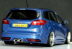 1:18 MCG Custom "2017 MK3 FORD FOCUS ST ESTATE (RS Blue) MODIFIED Code 3 Turnier - Picture 1 of 6