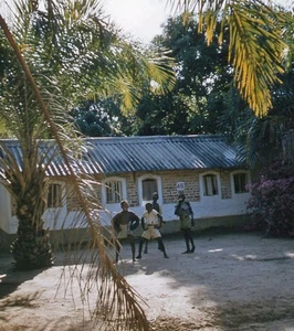 Vintage Stereo Realist Photo 3D Slide AFRICA Housing Project Manono Congo - Bild 1 von 2