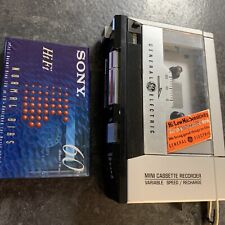 New listing
		GE Handheld Variable Speed Cassette Recorder 3-5316A Mini, tested *w/out cover*