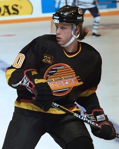 Foto de hockey Pavel Bure On Ice Action Vancouver Canucks 8x10 NHL - Imagen 1 de 1