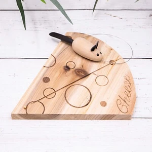 Wooden Cheese Board Small Mouse Wire Cutter Novelty Hand Crafted Gift Xmas - Picture 1 of 5