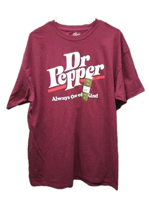 Camiseta Dr Pepper Para Hombre XL Gráfico Logo Granate Siempre Única Nueva Con Etiquetas Foto 1 de 4