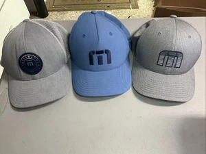 Lotto di 3 cappelli da baseball Travis Mathew Flexfit 110 uomo L/XL - Foto 1 di 13