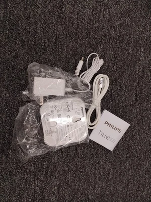 Philips Hue Bridge 2nd Generation with AC Adapter - Obn D1 - Image 1 of 4