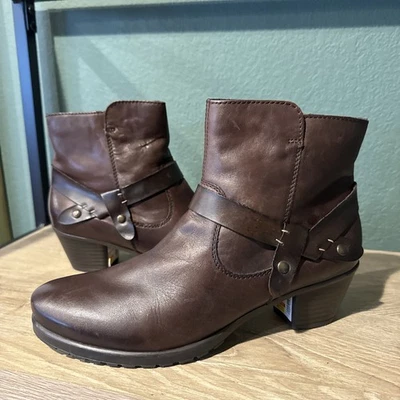 NWOB Rieker Women’s Brown Leather Ankle Boots Size 40/9 - Image 1 of 4