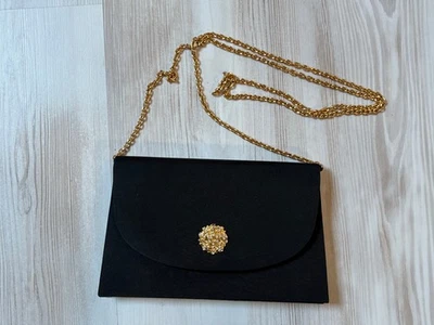 Petit sac en crêpe avec fermoir en strass "Guy Laroche" - Photo 1/4