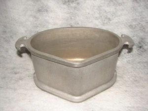 Vintage Aluminum Guardian Service Cooking odd shaped pot - Picture 1 of 2