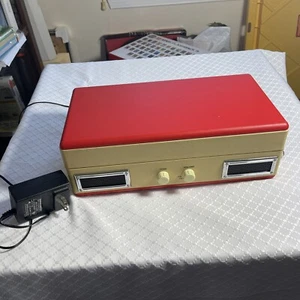 Crosley portable record player 2013 red model cr40 with speakers 331/2 45 78 - Picture 1 of 17