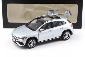 1:18 modelos Z Mercedes GLA AMG línea H247 plata iridio 2020 versión distribuidor - Imagen 1 de 5