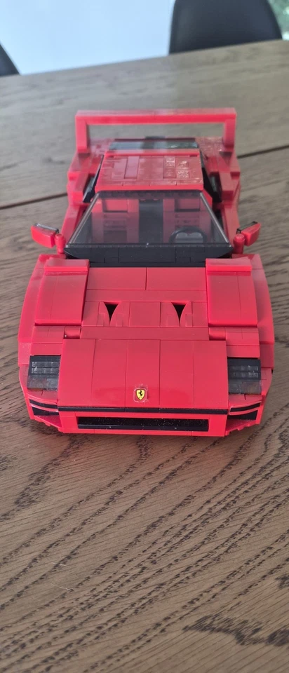 LEGO Creator Expert: Ferrari F40 (10248) Complete, Retired Set - Image 1 of 4