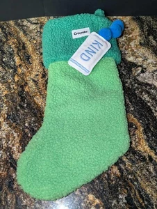 Crayola Kohl's Calza Natalizia in Pile Verde "BAMBINO"  - Foto 1 di 4