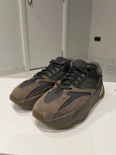 Adidas Yeezy Boost 700 malva UK taglia 8