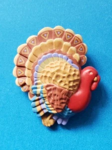HALLMARK COLLECTIBLE THANSKGIVING TURKEY TOM BIRD PLASTIC PIN BROOCH - Picture 1 of 3