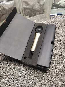 Audio-Technica AT813 Electret UniDirectional Condenser Microphone Celebrity Seri - Picture 1 of 16