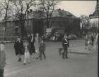 1957 Press Photo School Safety patrol helps pedestrians - spa98692