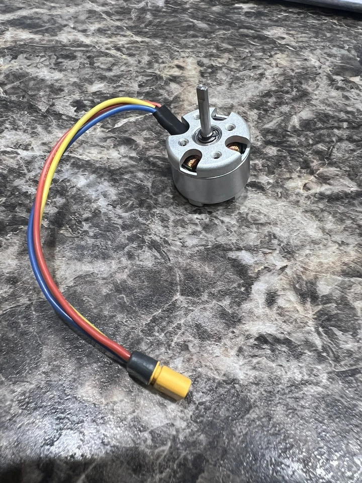 Motor bomba excavadora hidráulica de metal HUINA 1/16 RC K336GC Foto 1 de 1