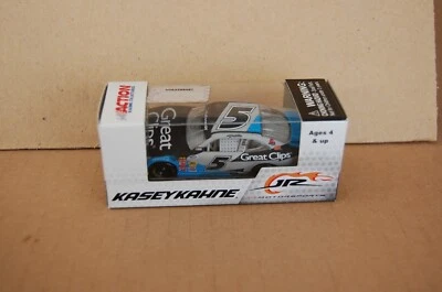 2013 Kasey Kahne #5 Great Clips Shark Week 1/64 Foto 1 de 2