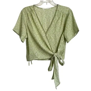 Üppiges Wickeltop Sommer L salbei creme Blumenmuster neu ohne Etikett - Bild 1 von 7