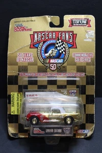 Chevy Corvette Gold Racing Champions 1953 50 años de NASCAR Series diecast, 1:64 - Imagen 1 de 4
