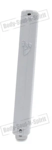 Estuche Judío Shaddi Plástico Diseño Clásico Blanco Mezuzah Mezuza 12 cm Judaica - Imagen 1 de 6