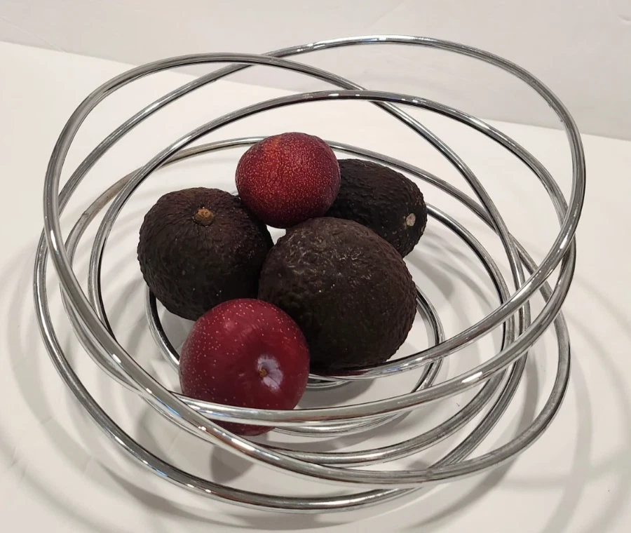 Frutero Espiral Alambre Acero Inoxidable, Plateado Negro y Blum Moderno, "Fruit Loop" Foto 1 de 4