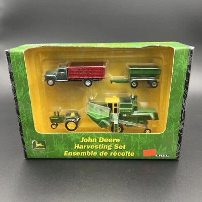 2002 ERTL JOHN DEERE HARVESTING SET 15014 - NEW - Image 1 of 4