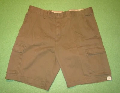 St. John Bay Mens Cargo Shorts, Moss Green, 100% Cotton, Size 40, NEW - Image 1 of 4