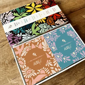 AURIFIL EVOLVE COLLECTION SUZY QUILTS 20 SMALL SPOOLS COTTON 8 WT - Picture 1 of 2