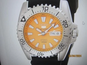 SEIKO 5 MEN'S WATCH ALL S/S AUTOMATIC ORIGINAL JAPAN SNZG49 NEW - Picture 1 of 5