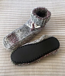 Selbstgestrickte dicke Haus-Socken mit Sohle / Hüttenschuhe / Puschen Gr. 43-45 - Bild 1 von 5