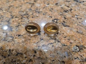 Vintage alexis bittar hand carved Lucite Clip On Earrings - Picture 1 of 4