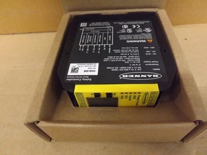 New Old Stock Banner XS26-2DE Safety Controller Module 85064 Programmable NOS - Picture 1 of 7