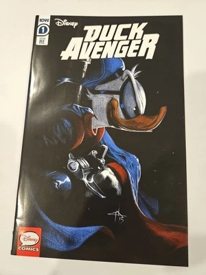Cómics de Disney variante de vestido comercial Duck Avenger 1 Gabriele Dell’Otto en estado bastante bueno 1363/2000 Foto 1 de 4
