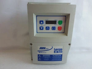 LENZE ESV371N04TXC INVERTER DI FREQUENZA - Foto 1 di 6