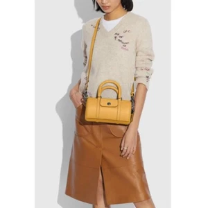 NWOT Coach 1941 barrel Bag honeycomb Top Handle Crossbody Designer Purse - Picture 1 of 15