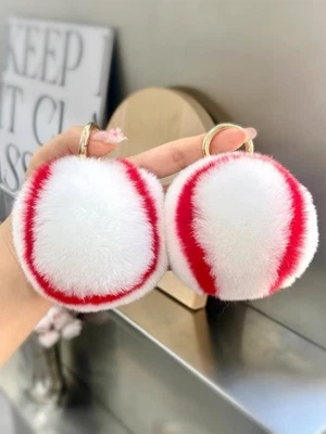 Baseball Pom Pom Keychain | Soft Fluffy Bag Charm for Purse, Backpack, Keyring - Imagem 1 de 4