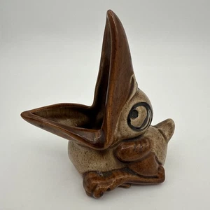 De Colección Cerámica Cuervo Pájaro Boca Esponja Abierta Amplia Soporte o Cenicero Marrón Único - Imagen 1 de 10