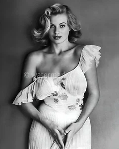 Anita Ekberg 8x10 Photograph – A Glamorous Icon of 1950s Hollywood - Picture 1 of 1