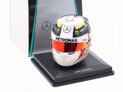 Réplica de capacete Spark 5HF170 Mercedes EUA GP 2015 - Lewis Hamilton escala 1/5 - Imagem 1 de 4