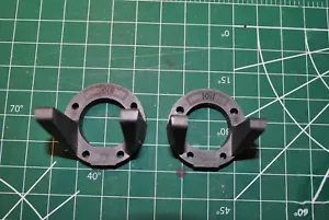 Zwei 10-19 Motorlager, - Bild 1 von 5