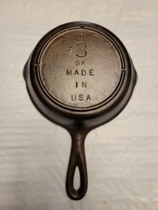 Vintage Lodge Cast Iron Skillet USA - D #3 SK 6.00" 2 Spout Clean Condition - Picture 1 of 6